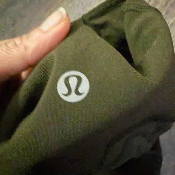 Lululemon Olive Green High-Waisted Cropped Leggings - Picture 6 of 8